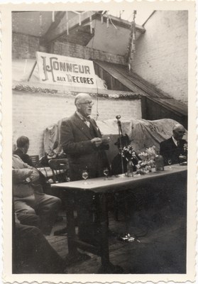 M. Ditzler, directeur des filatures (1948)