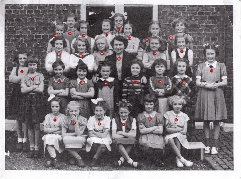 Classe de filles, 3e et 4e primaires en 1952