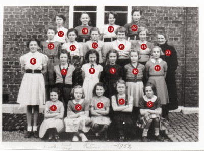 Classe de filles degré supérieur en 1952