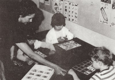 Classe d'adaptation tenue par Madame DENAYER (3° maternelle & les primaires) 1983-1984