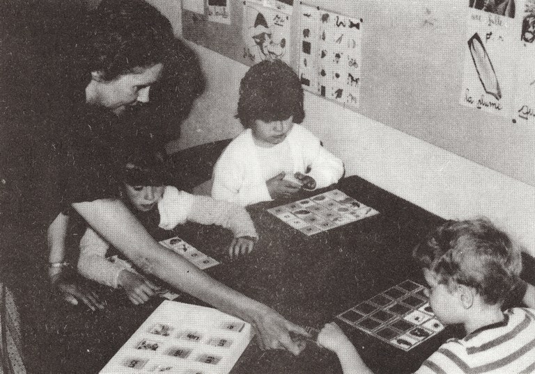 Classe d'adaptation tenue par Madame DENAYER (3° maternelle & les primaires) 1983-1984