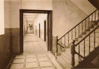 Dans les couloirs de l'école