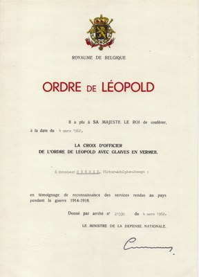 Remise de récompenses militaire a Victor-Adolphe-Joseph Dresse