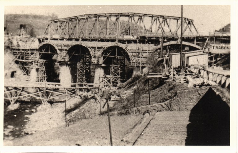 Travaux de reconstruction en maçonnerie par les Allemands presque terminés