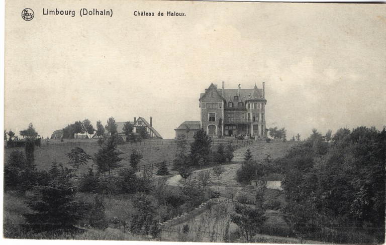 Vue panoramique du Château de Halloux