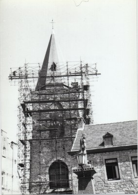 Clocher de l'Eglise et l'échafaudage