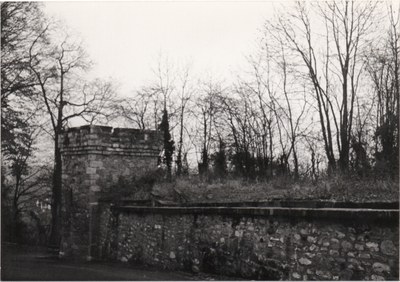 Tour de la porte d'en bas