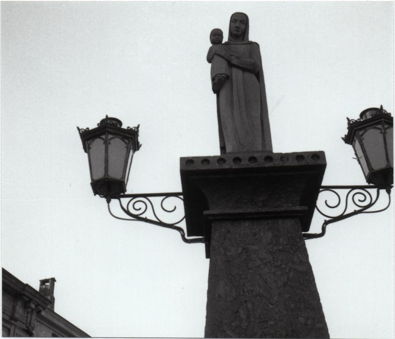 La fontaine de la Vierge