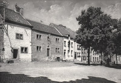 Haut de la Place St-Georges côté pair