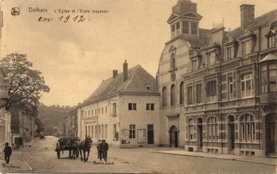 Rue Guillaume Maisiers et  l'église en 1912