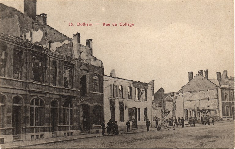 Rue Guillaume Maisier après un bombardement (40-45)