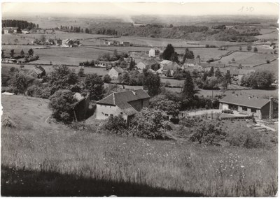 Vue du village depuis l'orée du bois