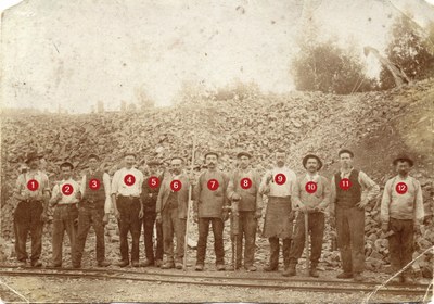 Les ouvriers de la carrière de la Borchene en 1910-1920