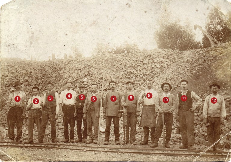 Les ouvriers de la carrière de la Borchene en 1910-1920