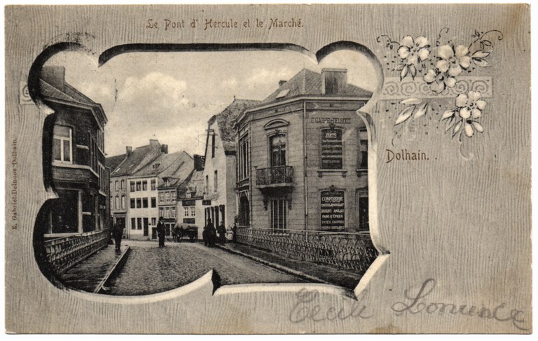 Le pont d'Hercule et la place du marché