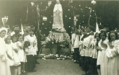 Inauguration de la Vierge au pied de la gare