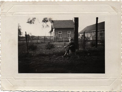 Goé - dépot atelier du tram vicinal à vapeur vers 1933