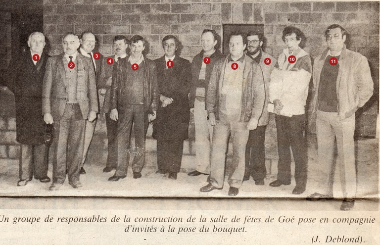 Le comité et des invités