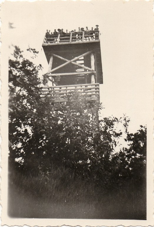 1942 - Camp Parfonbois - Sur la tour environs de Wannes
