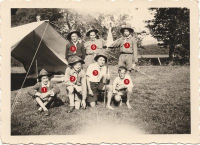 1945 - Camp à Surister - La patrouille des écureuils