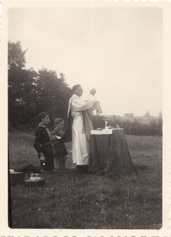 1945 - Camps Surister - La messe en plein air