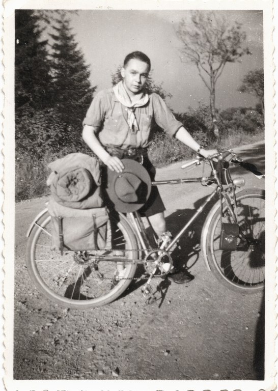1947 - Scout en route pour la visite du Grand Duché de Luxembourg