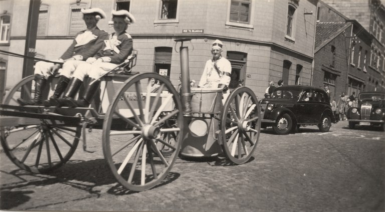 Char à grandes roues en bois