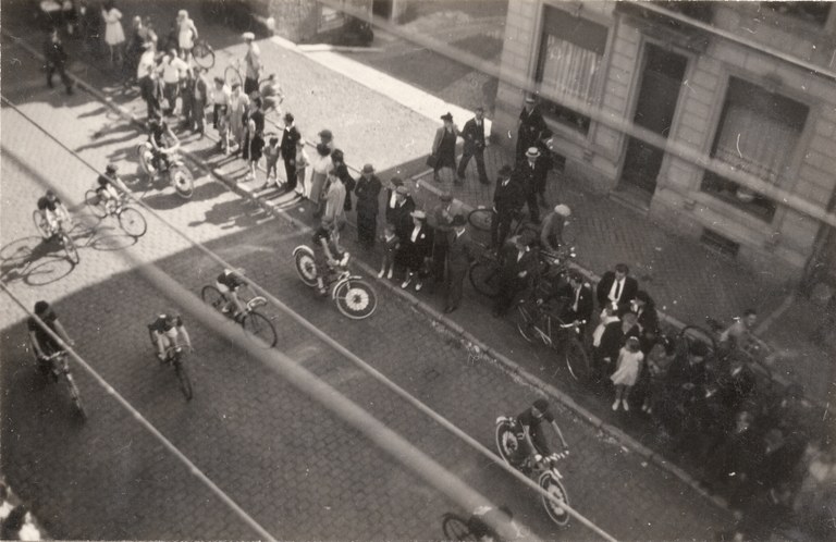 Groupe de vélos décorés