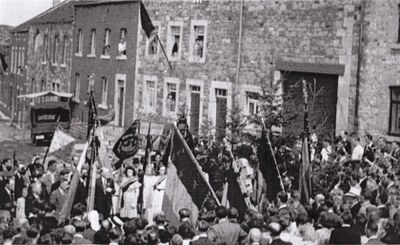Fête patriotique - Rassemblement sur la Place