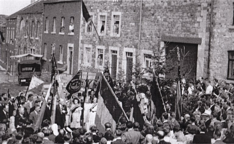 Fête patriotique - Rassemblement sur la Place