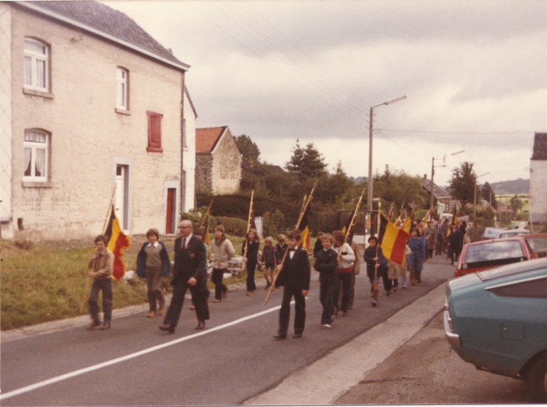 Parade pour le 150e anniversaire de l'indépendance de la Belgique