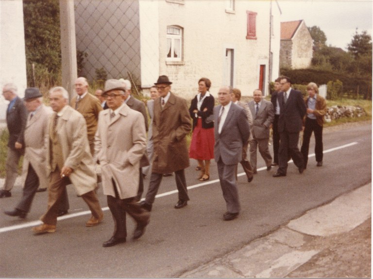 Parade pour le 150e anniversaire de l'indépendance de la Belgique