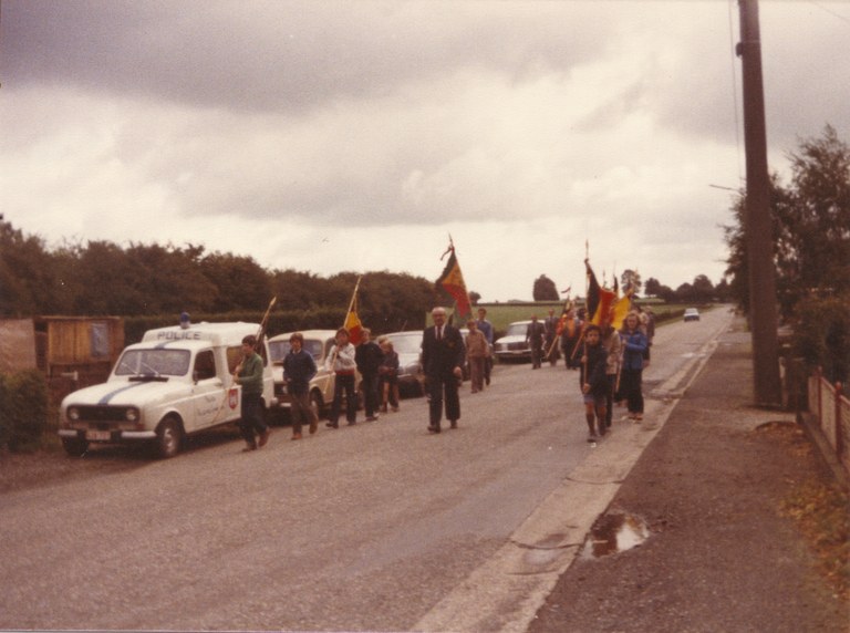 Parade pour le 150e anniversaire de l'indépendance de la Belgique