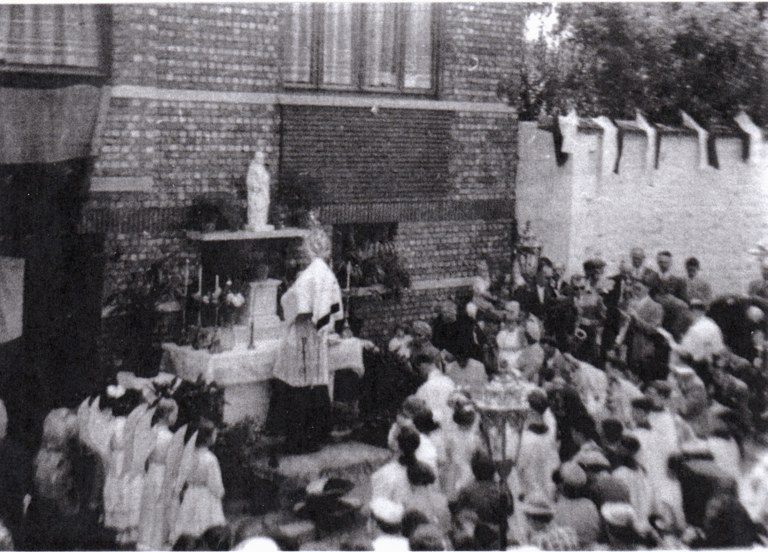 Un baptême vers 1960