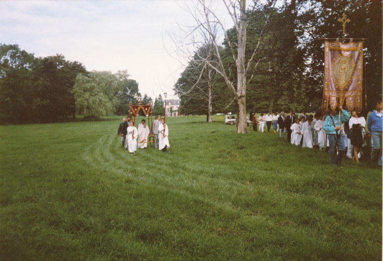 Procession premier reposoir