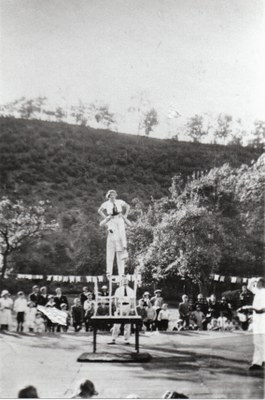 1925 -  Prestation