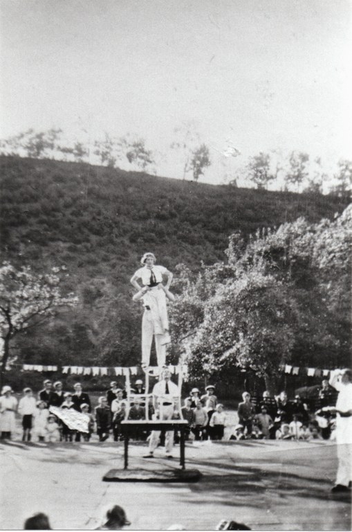 1925 -  Prestation